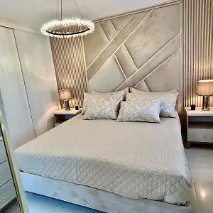  Apartamento Two Beds Close To The Airport In Rd
